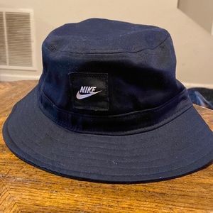 Nike bucket hat